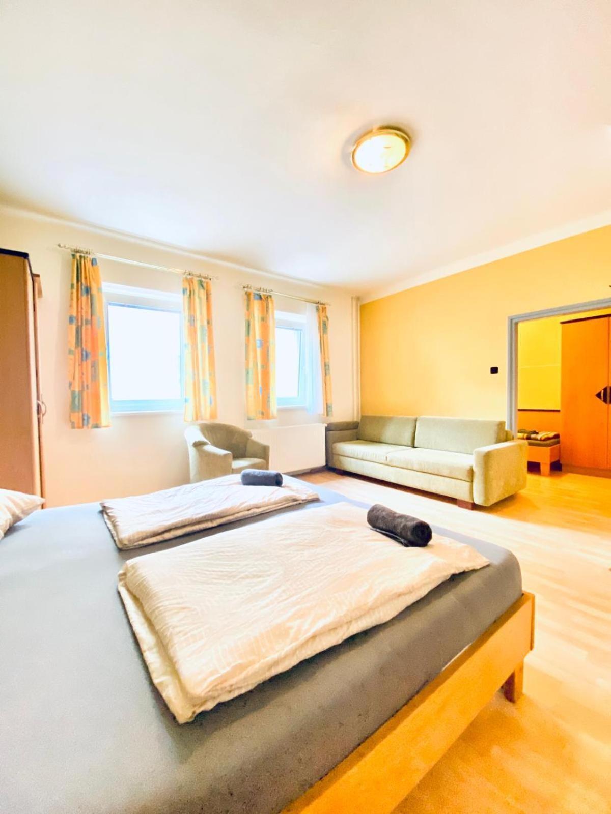 Affordable Central Rooms, 10-Min To Lugner City 维也纳 外观 照片