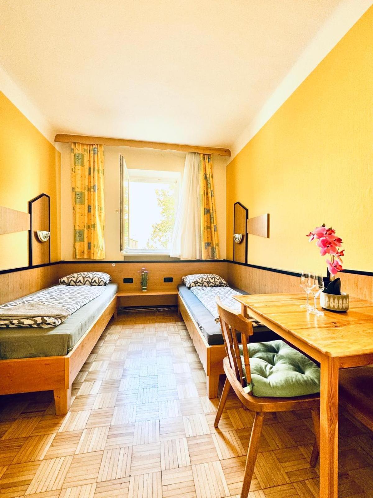 Affordable Central Rooms, 10-Min To Lugner City 维也纳 外观 照片