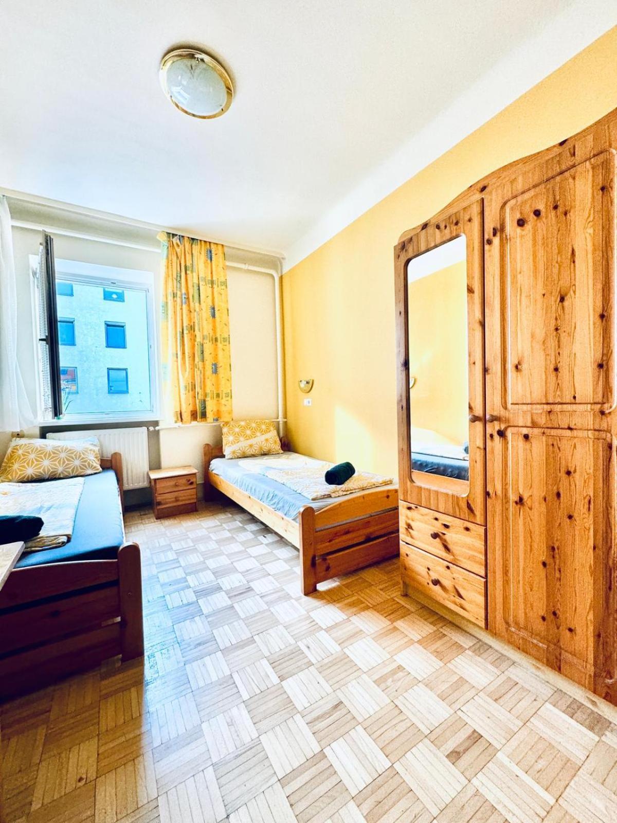 Affordable Central Rooms, 10-Min To Lugner City 维也纳 外观 照片